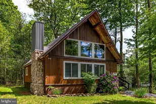 214 Coach Rd, Tobyhanna, PA 18466 - Photo 1