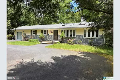 215 Larch Oval, Tobyhanna, PA 18466 - Photo 3