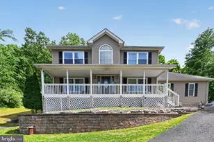 316 Reagan Dr, East Stroudsburg, PA 18301 - Photo 1