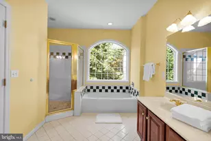 237 Eastshore Dr, East Stroudsburg, PA 18301 - Photo 35