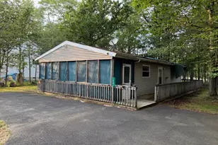 1841 Shadyside Dr, Tobyhanna, PA 18466 - Photo 1