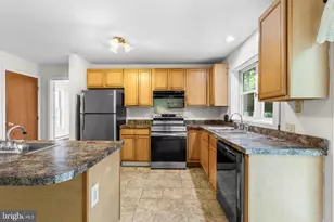 1229 Fern Dr, Pocono Summit, PA 18346 - Photo 13
