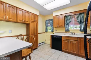 407 Colonial Dr, Stroudsburg, PA 18360 - Photo 15