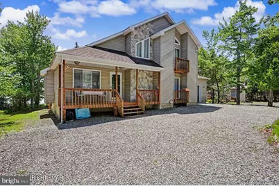211 Nadine Boulevard, Pocono Summit, PA 18346 - Photo 13