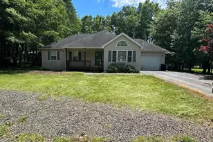 164 Bull Run, Long Pond, PA 18334 - Photo 1