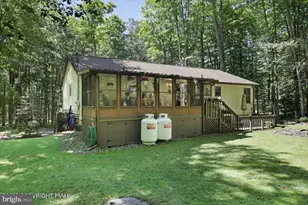 137 Outer Dr, Pocono Lake, PA 18347 - Photo 9