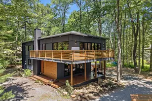 1142 Oakland Pl, Pocono Pines, PA 18350 - Photo 1