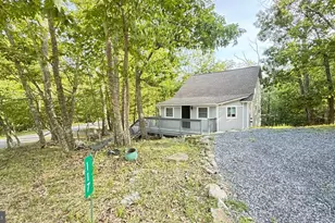 117 Clifton Dr, Bushkill, PA 18324 - Photo 3