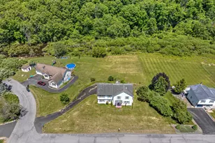 302 Rustic Dr, East Stroudsburg, PA 18302 - Photo 45