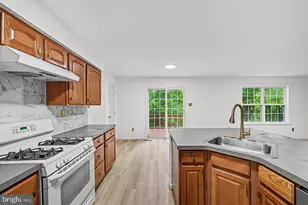 112 Cedar Ln, East Stroudsburg, PA 18302 - Photo 15