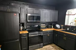 8111 Coco Dr, Pocono Summit, PA 18346 - Photo 17