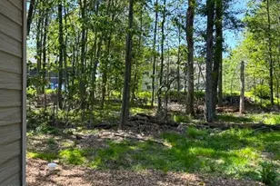 241 Champlain Dr, Tobyhanna, PA 18466 - Photo 15