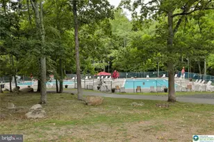 2114 Lansdale Dr, East Stroudsburg, PA 18301 - Photo 25