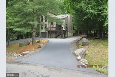 207 Somerset Drive, East Stroudsburg, PA 18301 - Photo 1