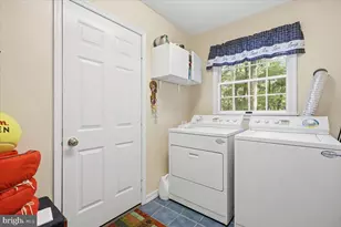 875 Greenview Dr, Stroudsburg, PA 18360 - Photo 43