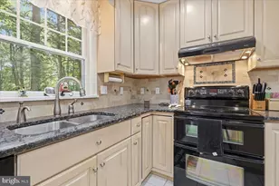 875 Greenview Dr, Stroudsburg, PA 18360 - Photo 25