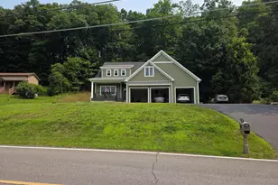 165 W Hills Dr, Stroudsburg, PA 18360 - Photo 3