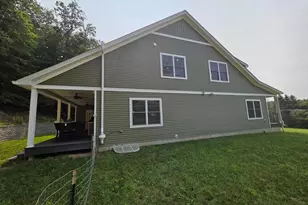 165 W Hills Dr, Stroudsburg, PA 18360 - Photo 11