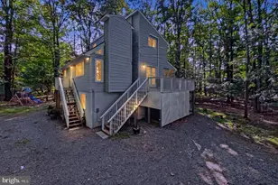 5145 Hummingbird Dr, Pocono Summit, PA 18346 - Photo 1