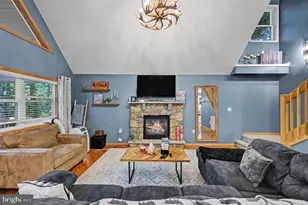 5376 Conoquenissing Dr, Pocono Lake, PA 18347 - Photo 15