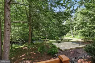 2208 Hillcrest Dr, Pocono Pines, PA 18350 - Photo 37