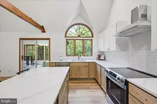 2208 Hillcrest Dr, Pocono Pines, PA 18350 - Photo 5
