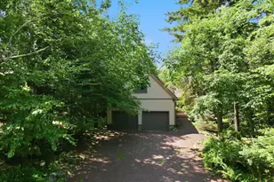 2208 Hillcrest Dr, Pocono Pines, PA 18350 - Photo 45
