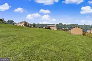 2527 Highland Cir, Stroudsburg, PA 18360 - Photo 7