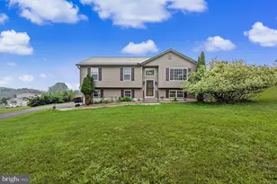 2527 Highland Cir, Stroudsburg, PA 18360 - Photo 11
