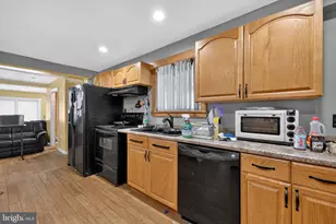 2882 Locust Ridge Rd, Pocono Lake, PA 18347 - Photo 19
