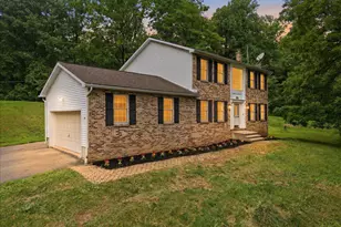 112 Red Cherry Ln, Stroudsburg, PA 18360 - Photo 3