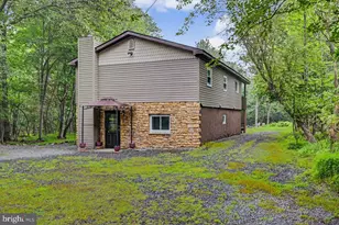 389 Clearview Dr, Long Pond, PA 18334 - Photo 1