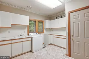 144 Ladderback Ln, Cresco, PA 18326 - Photo 33