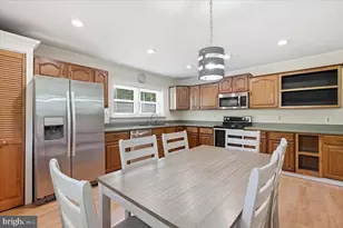 4641 Buck Valley Cir, East Stroudsburg, PA 18301 - Photo 11