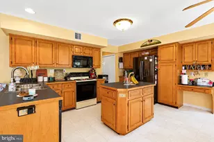 4006 Crest View Dr, Stroudsburg, PA 18360 - Photo 13