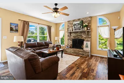 4006 Crest View Drive, Stroudsburg, PA 18360 - Photo 9