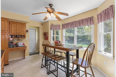 4006 Crest View Drive, Stroudsburg, PA 18360 - Photo 9