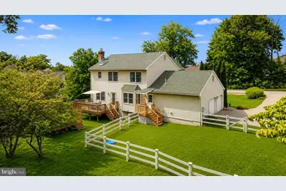4006 Crest View Drive, Stroudsburg, PA 18360 - Photo 3