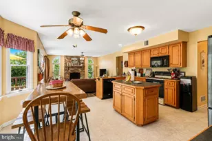 4006 Crest View Dr, Stroudsburg, PA 18360 - Photo 11