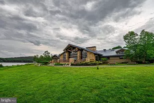 360 Arapaho Dr, Pocono Lake, PA 18347 - Photo 25