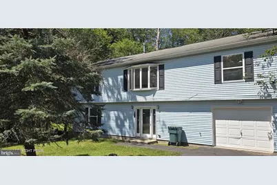 889 Country Place Drive, Tobyhanna, PA 18466 - Photo 1