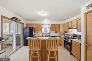 104 Merriment Ln, Blakeslee, PA 18610 - Photo 11