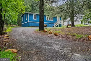 2037 Forest Lake Dr, East Stroudsburg, PA 18302 - Photo 1