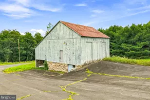 267 Long Mountain Rd, Effort, PA 18330 - Photo 9