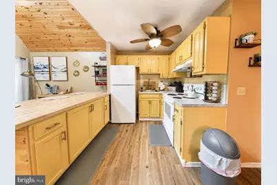 5608 Pembrook Drive, Tobyhanna, PA 18466 - Photo 7