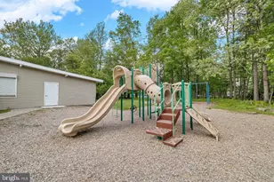 5608 Pembrook Dr, Tobyhanna, PA 18466 - Photo 37
