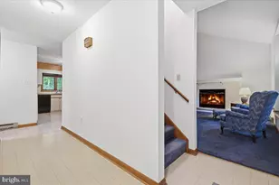 408 Long View Dr, Stroudsburg, PA 18360 - Photo 9