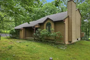 408 Long View Dr, Stroudsburg, PA 18360 - Photo 3