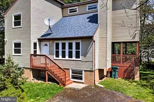 1894 Pinecrest Ct, Tobyhanna, PA 18466 - Photo 13