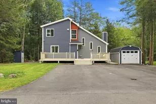 5121 Eagle Pl, Pocono Summit, PA 18346 - Photo 1
